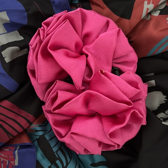 Handma pink satin ruffle flow bow hair clip  Sz XL - Picture 6 of 8